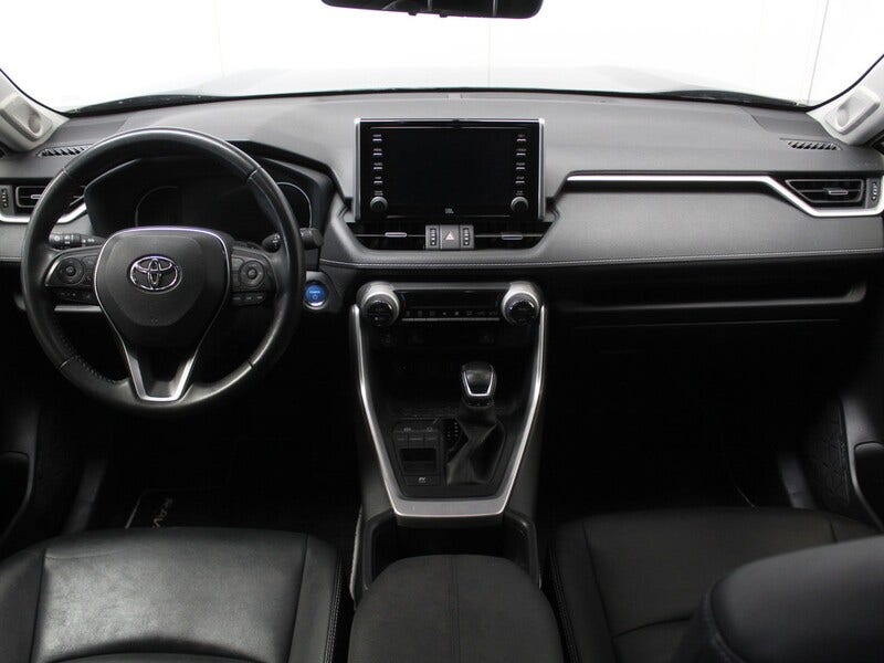 Toyota RAV4 (5)