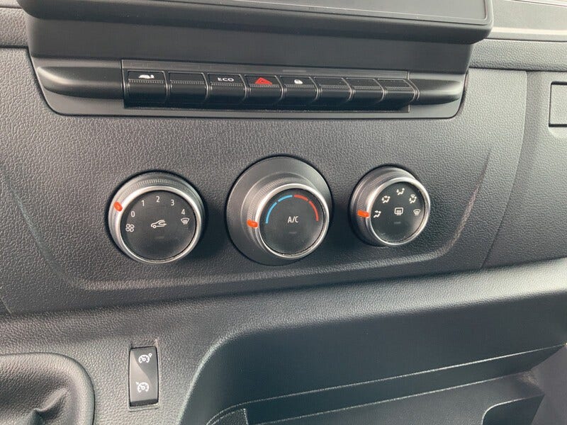 Nissan Interstar (9)