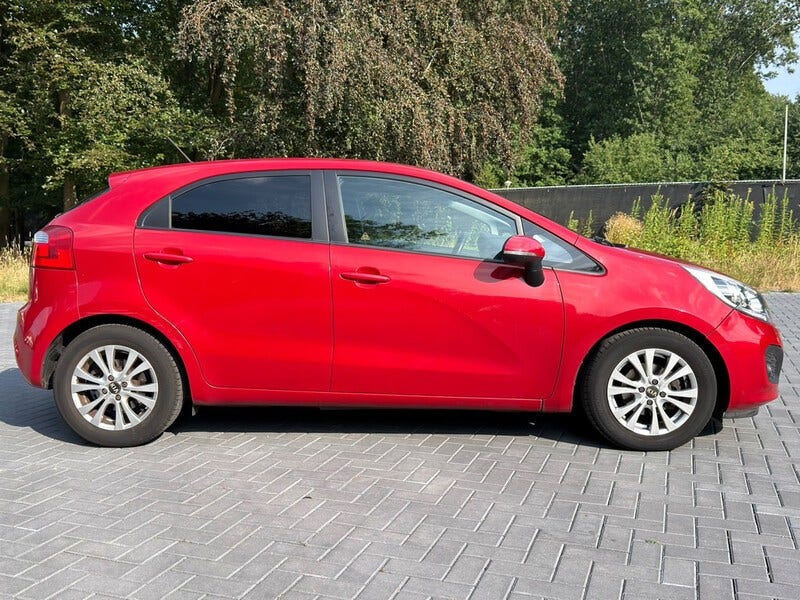 Kia Rio (11)