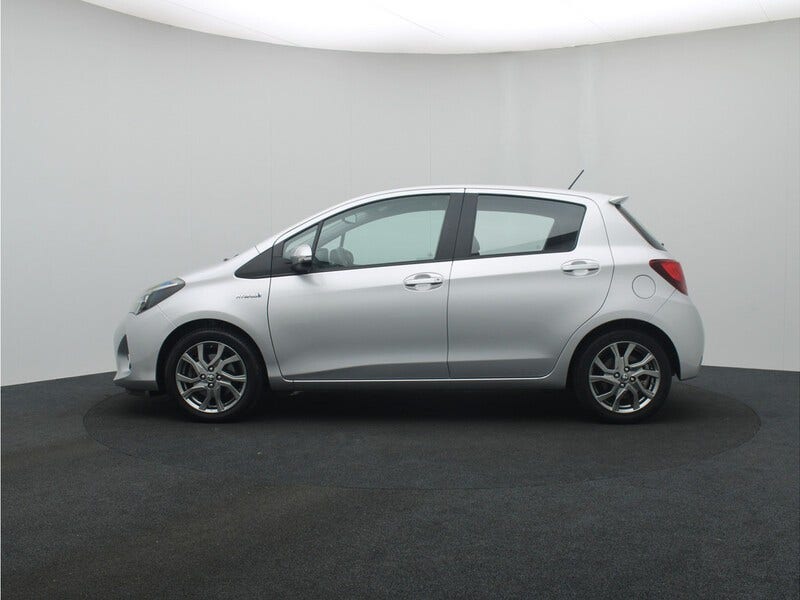 Toyota Yaris (2)