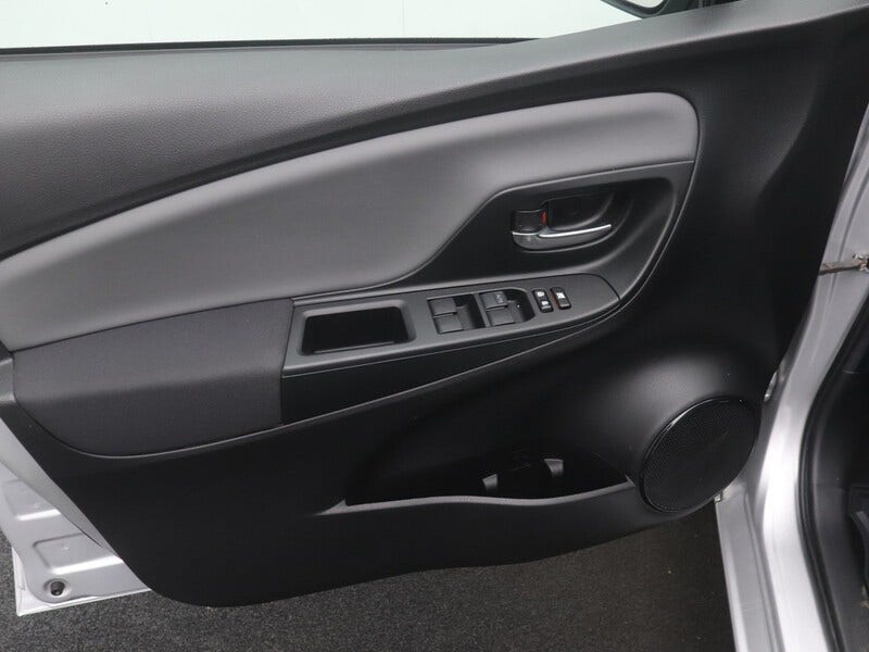 Toyota Yaris (9)