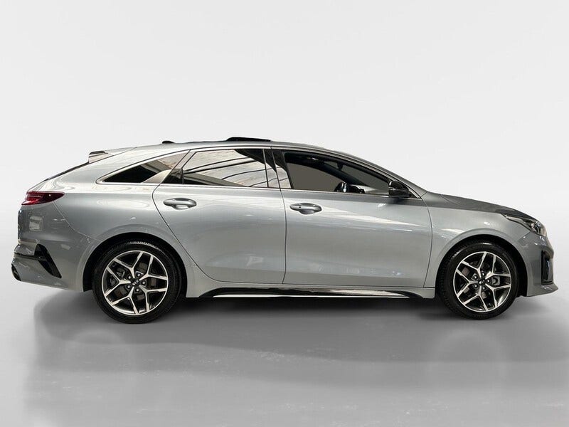 Kia ProCeed (4)