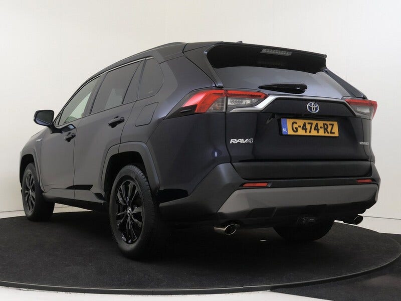 Toyota RAV4 (3)