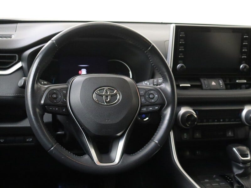 Toyota RAV4 (5)