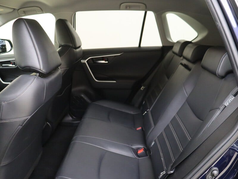 Toyota RAV4 (10)