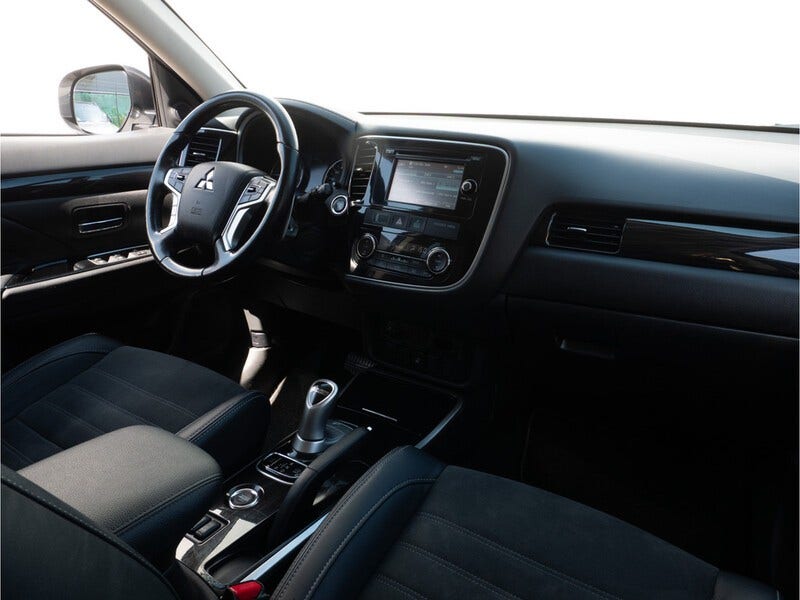 Mitsubishi Outlander (3)