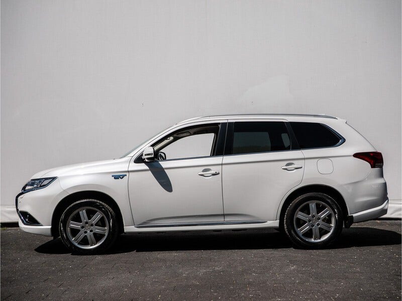Mitsubishi Outlander (4)