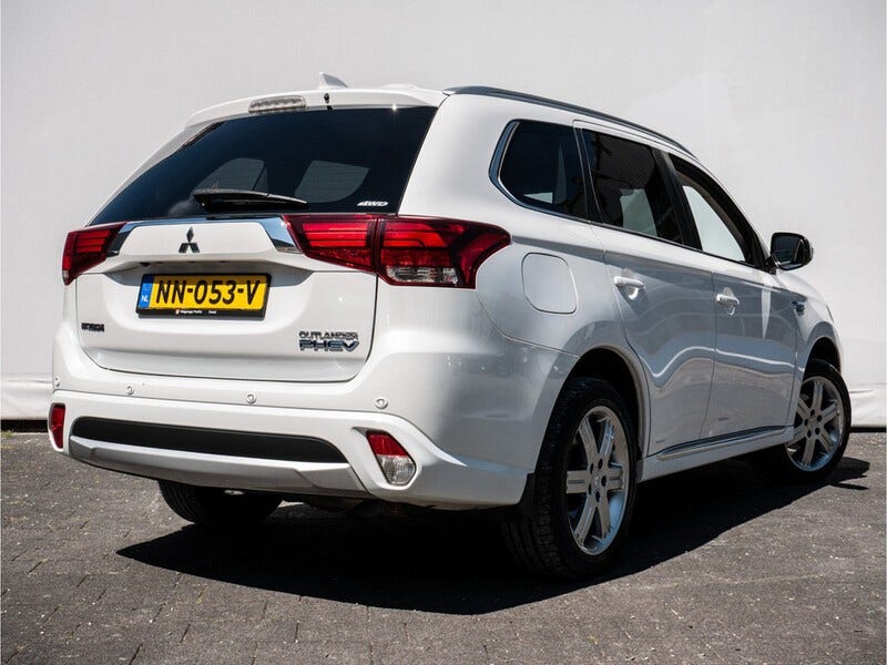 Mitsubishi Outlander (8)