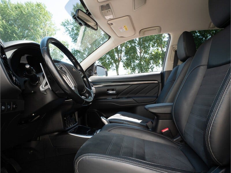Mitsubishi Outlander (10)