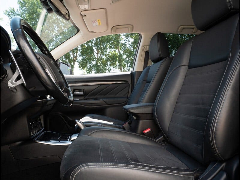 Mitsubishi Outlander (11)