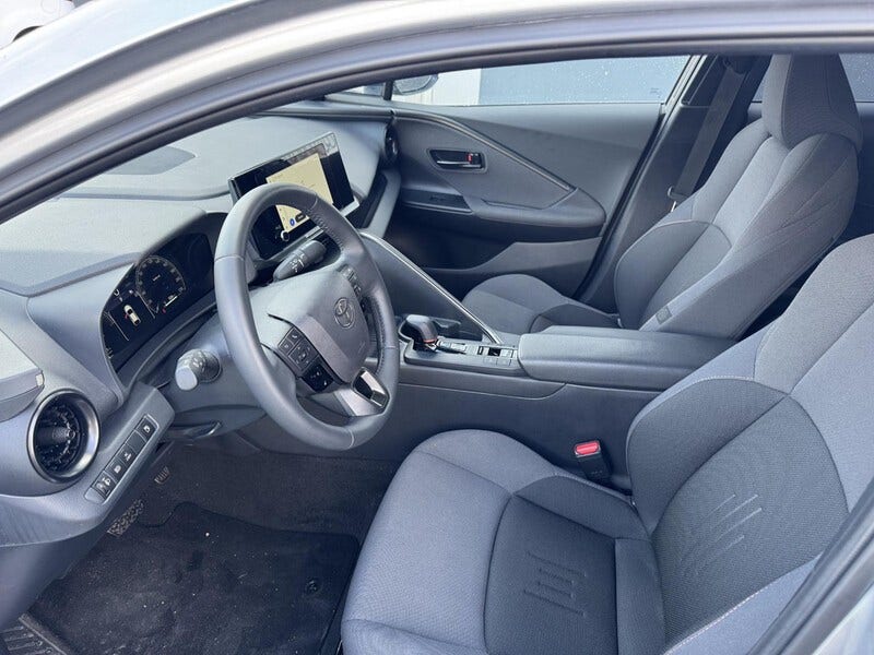 Toyota C-HR (11)