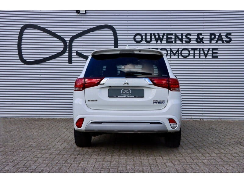 Mitsubishi Outlander (4)