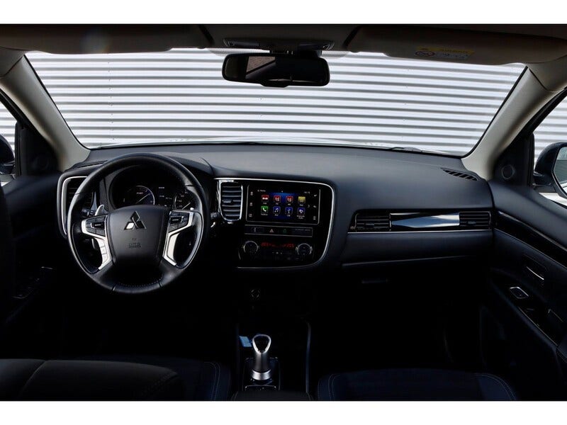 Mitsubishi Outlander (5)