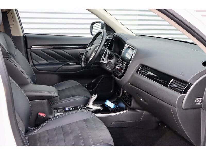 Mitsubishi Outlander (10)