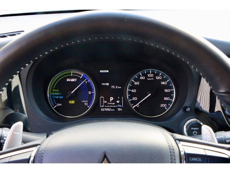 Mitsubishi Outlander (23)