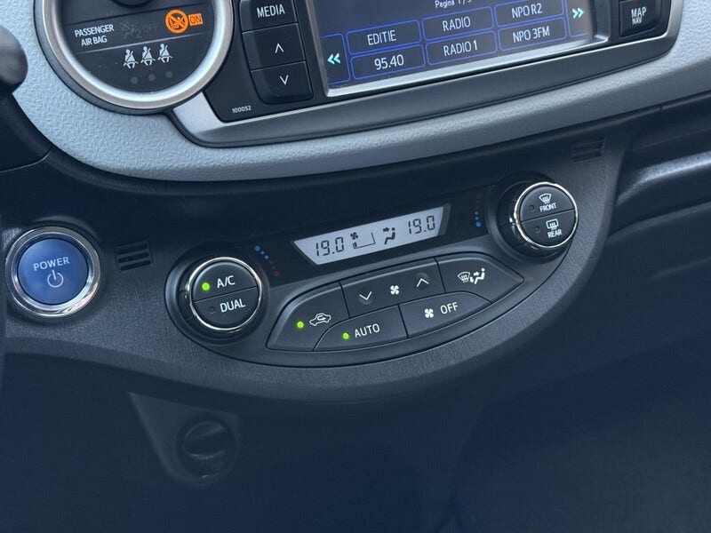 Toyota Yaris (12)