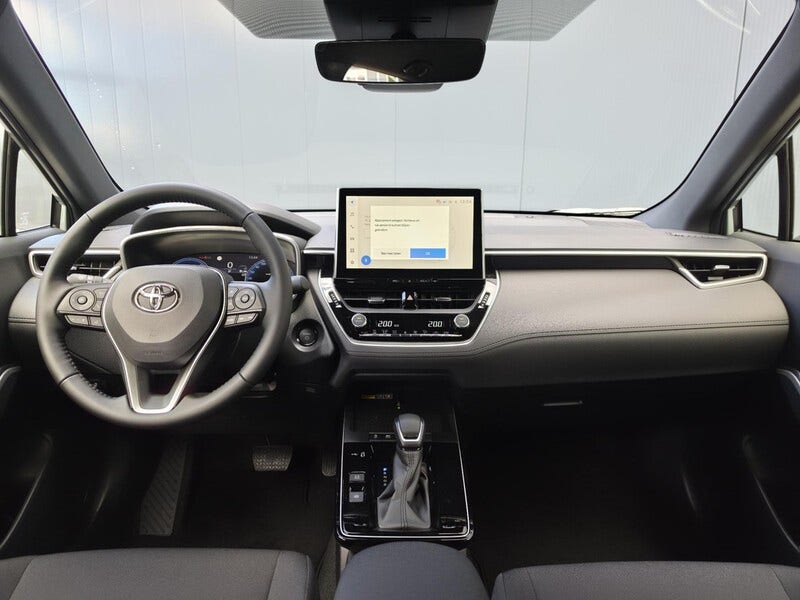 Toyota Corolla Cross (2)