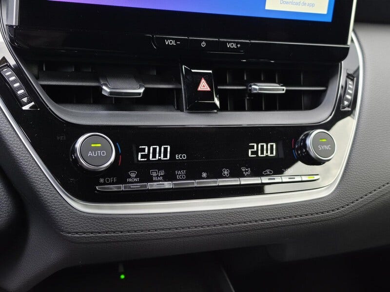 Toyota Corolla Cross (19)