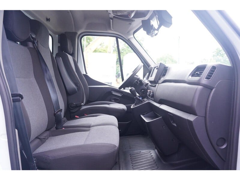 Nissan Interstar (21)