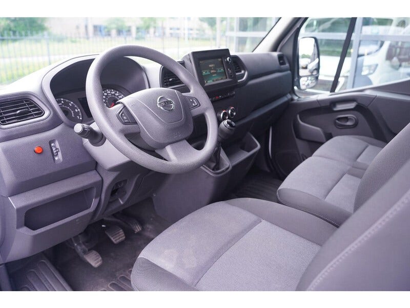 Nissan Interstar (22)