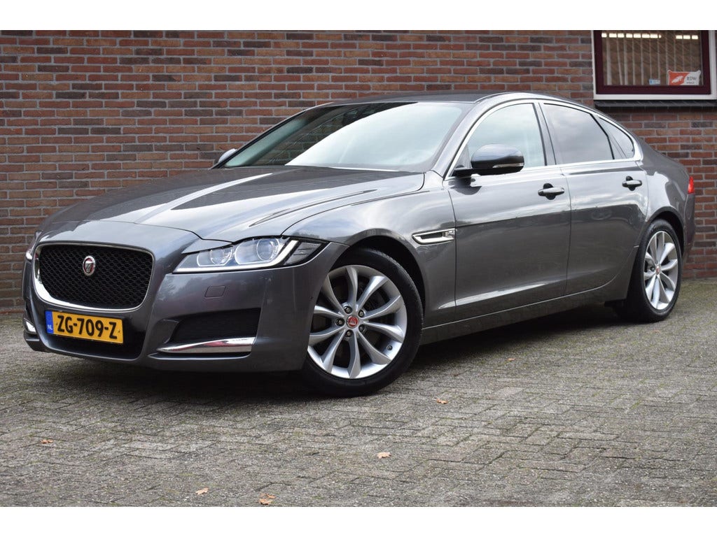 Jaguar XF