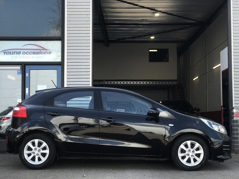 Kia Rio (2)