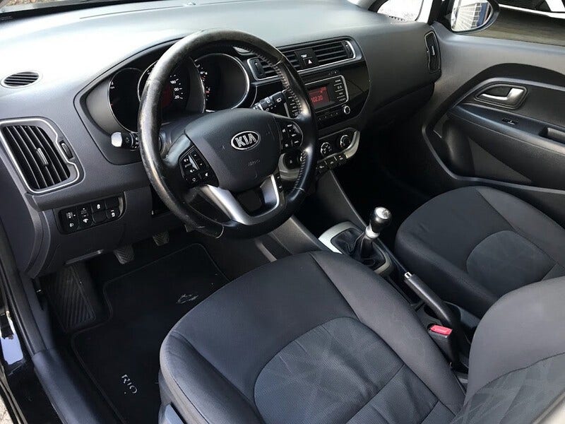Kia Rio (7)