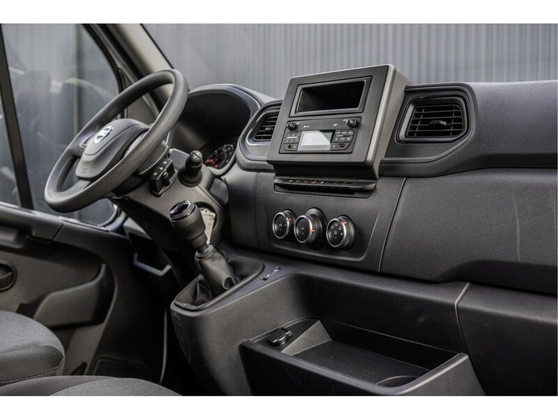 Nissan Interstar (2)