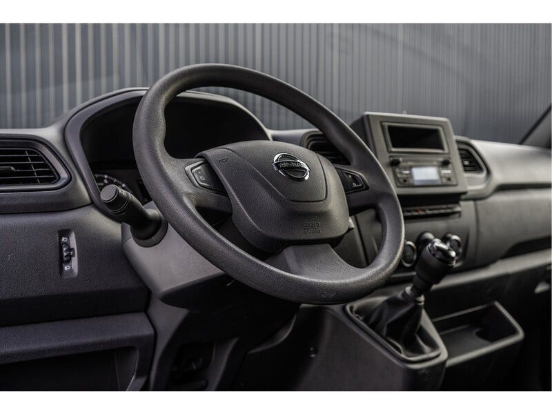 Nissan Interstar (10)