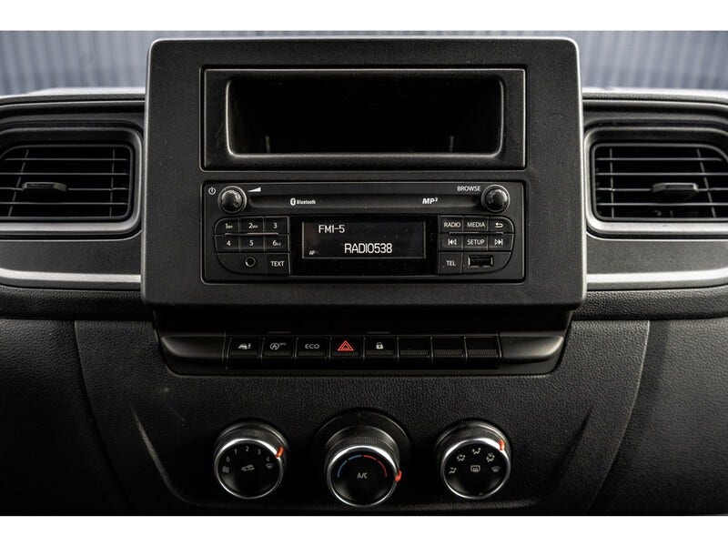 Nissan Interstar (18)
