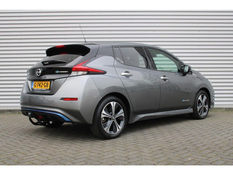 Nissan LEAF (4)