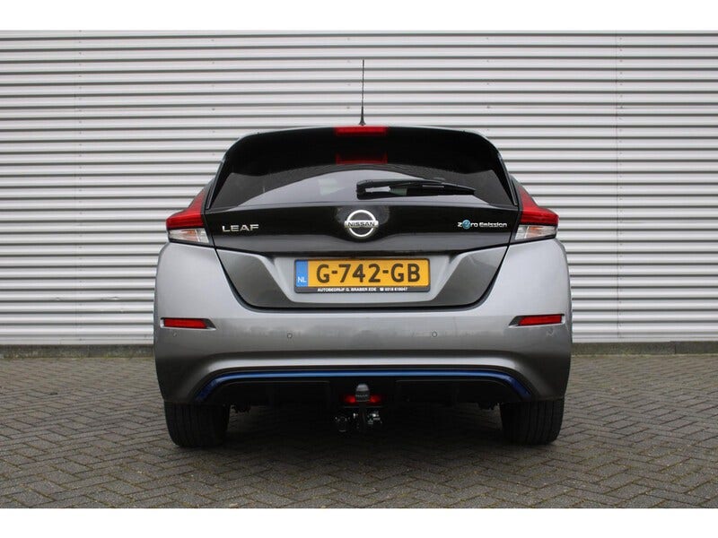 Nissan LEAF (5)