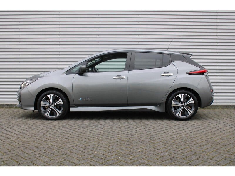 Nissan LEAF (7)
