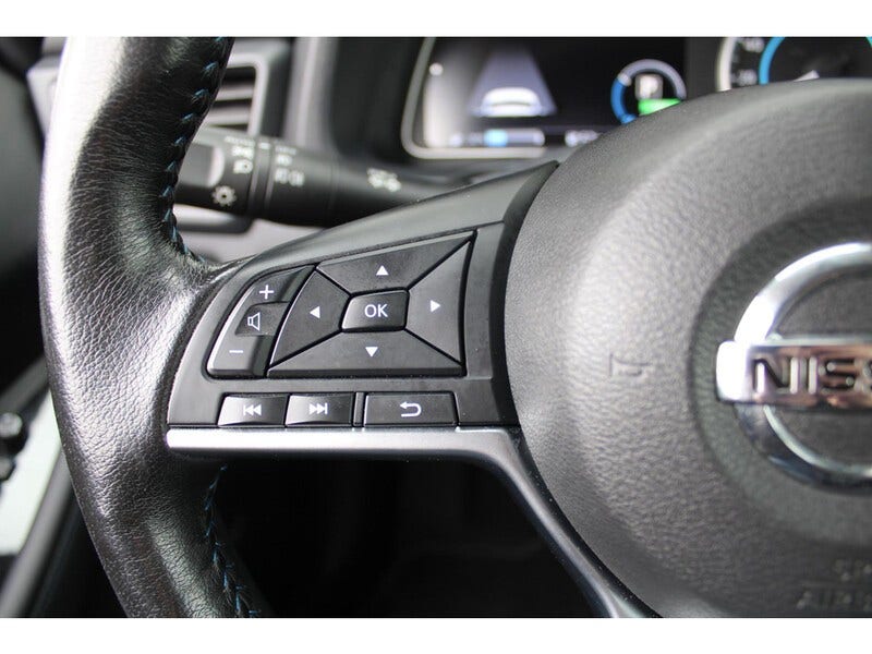 Nissan LEAF (12)