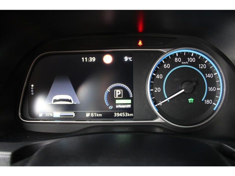 Nissan LEAF (13)