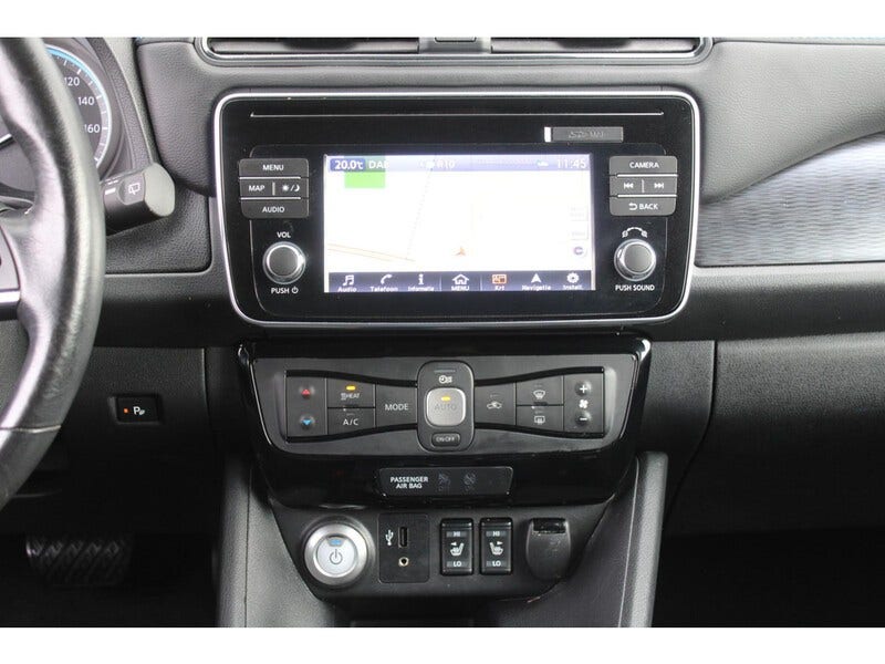 Nissan LEAF (16)