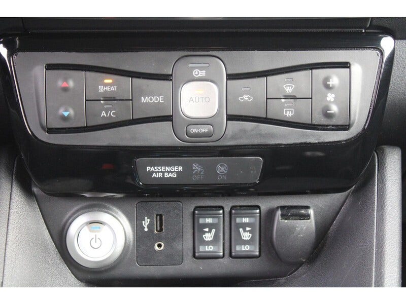 Nissan LEAF (20)