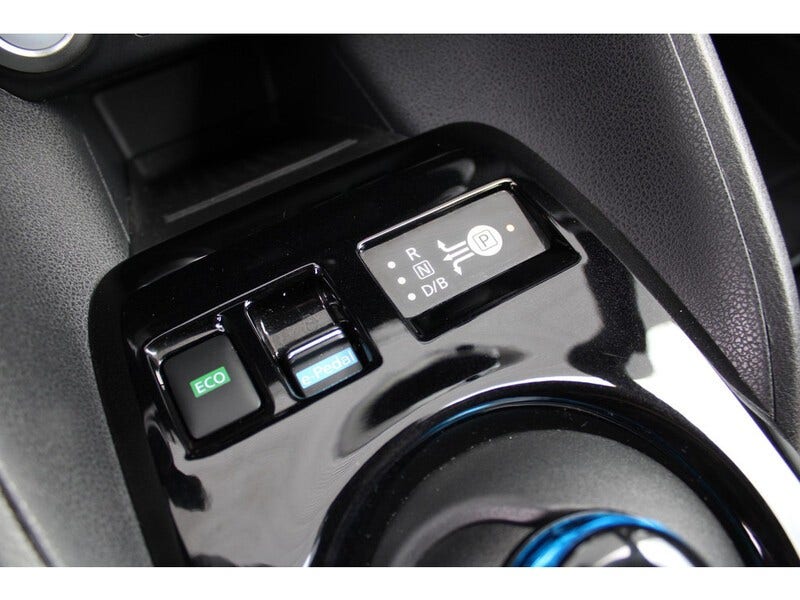 Nissan LEAF (21)