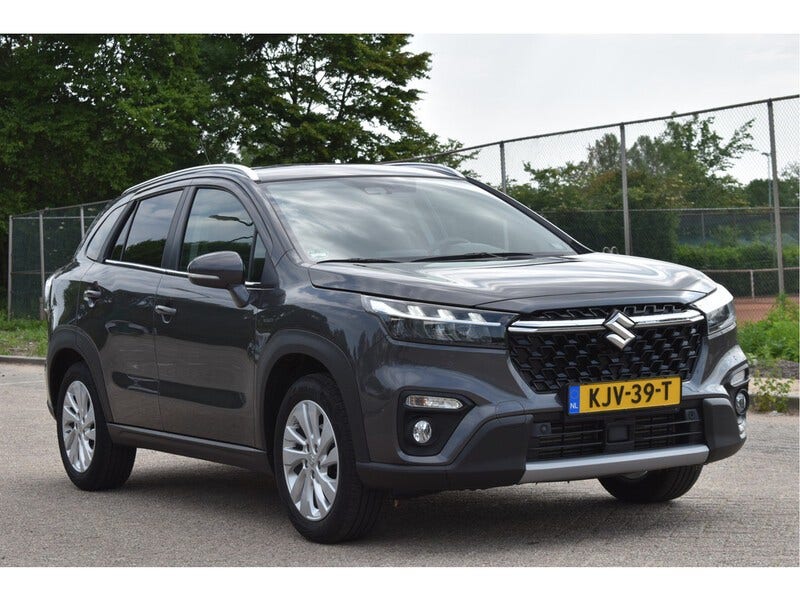Suzuki Cross (4)