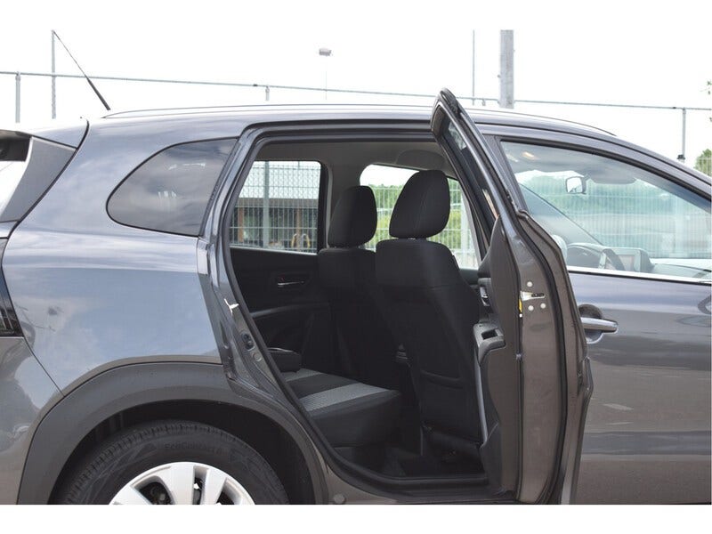 Suzuki Cross (11)
