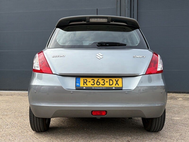 Suzuki Swift (9)