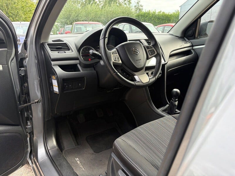 Suzuki Swift (12)