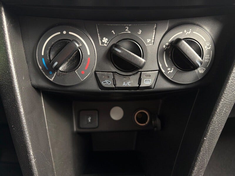 Suzuki Swift (17)