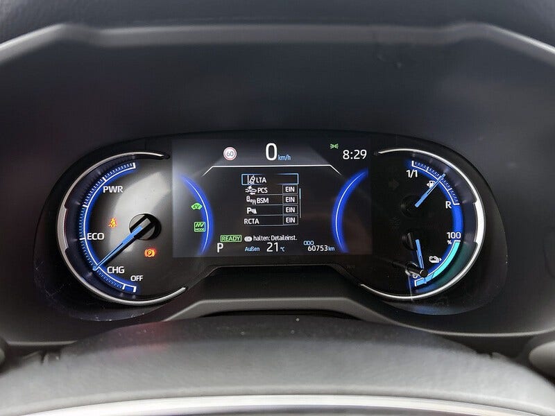 Toyota RAV4 (5)