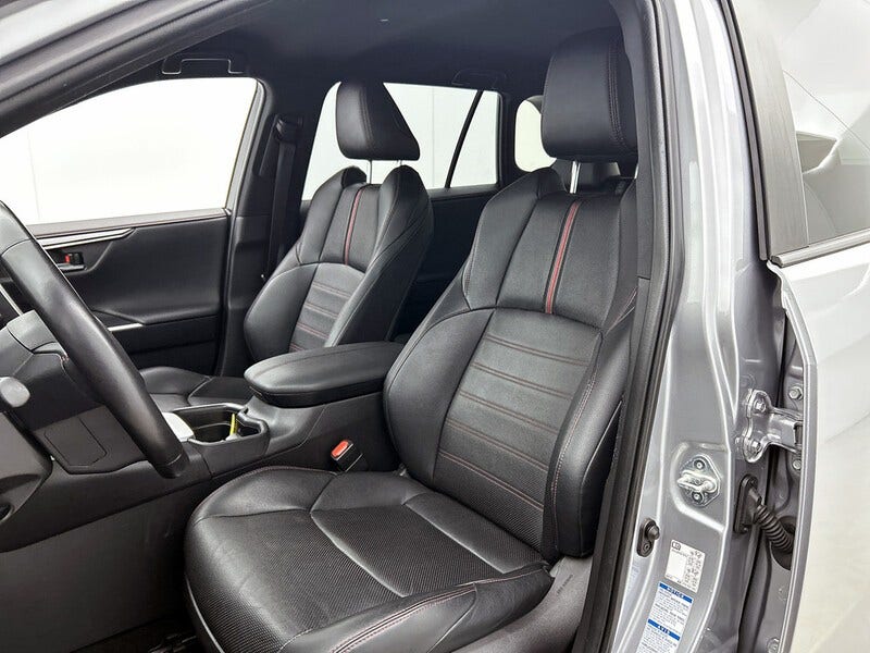 Toyota RAV4 (16)