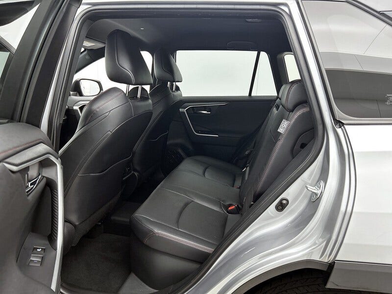 Toyota RAV4 (18)