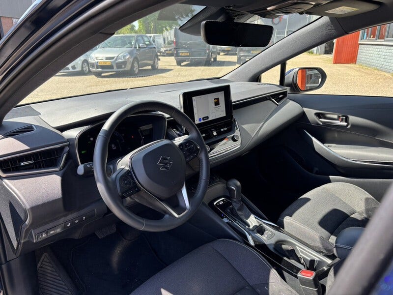 Suzuki Swace (5)
