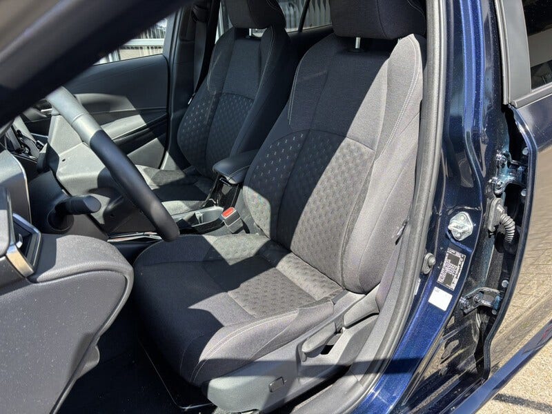 Suzuki Swace (7)