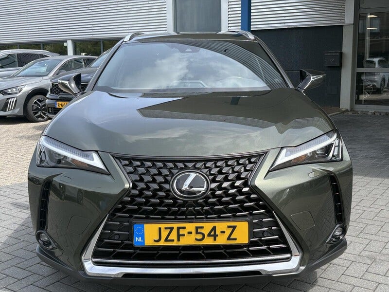 Lexus UX (2)
