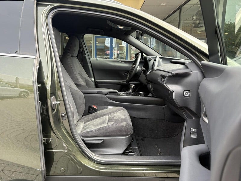 Lexus UX (5)